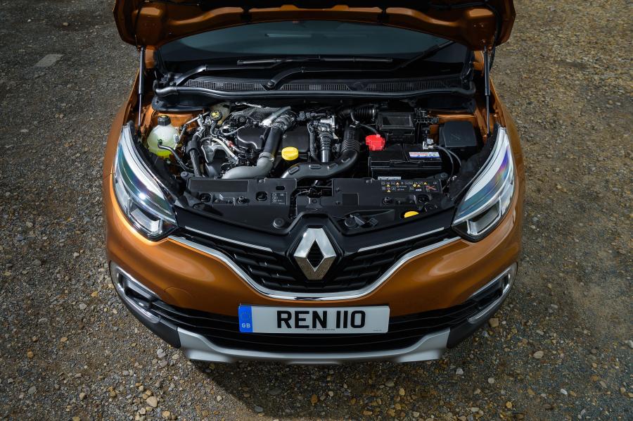 Моторный отсек Renault Captur 2017 года  (UK) (фото 13 из 40)